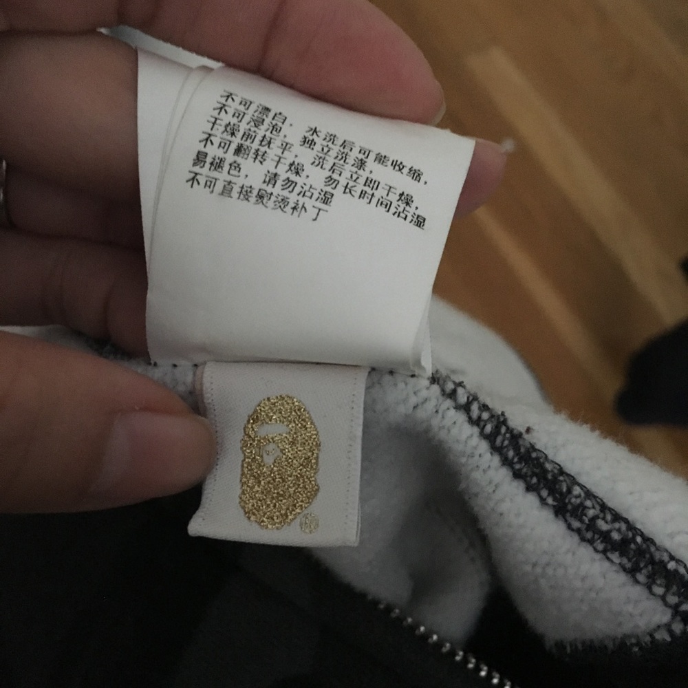 BAPE shark jacket GLOW IN THE DARK - Picture 5 of 6